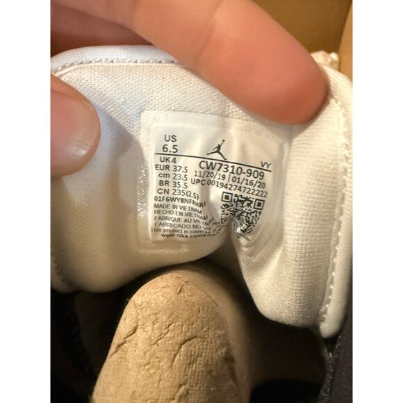 Women's Jordan 1 Low Multicolor Galaxy White Black Patent Leather CW7310 909 - Picture 8 of 9